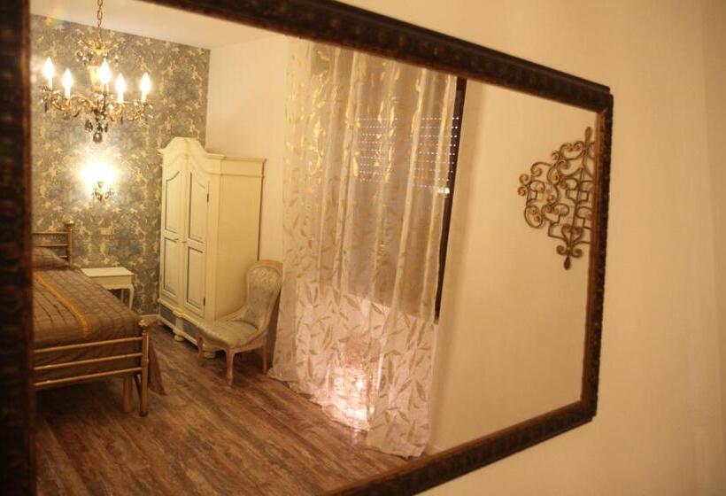 آپارتمان 2 خوابه, Romeo & Juliet Non