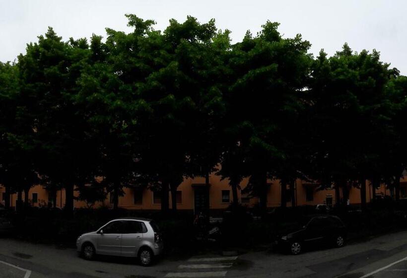 اتاق استاندارد با سرویس بهداشتی مشترک, Romeo & Juliet Non