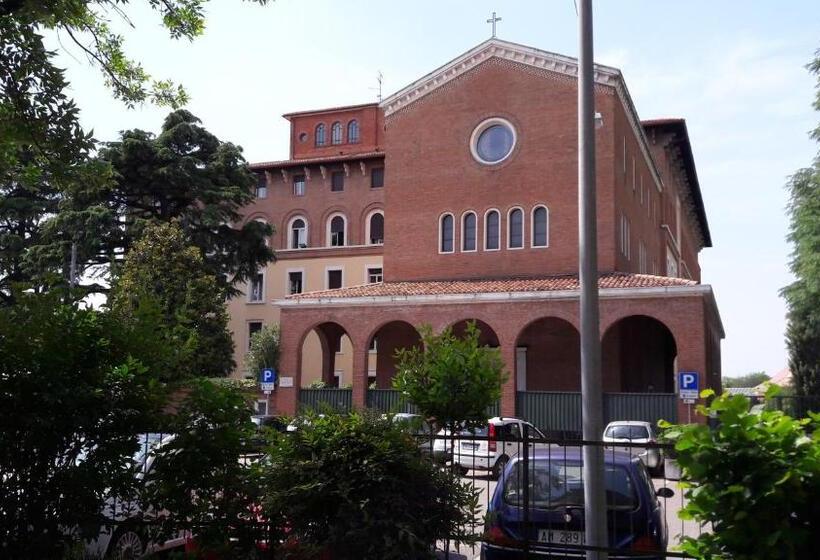 اتاق سوپریور سه تخته, Romeo & Juliet Non