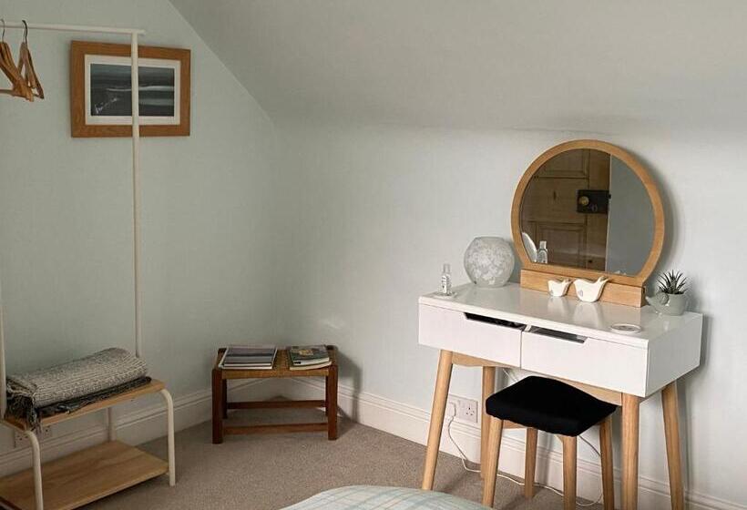 غرفة قياسية, Alpine Cottage