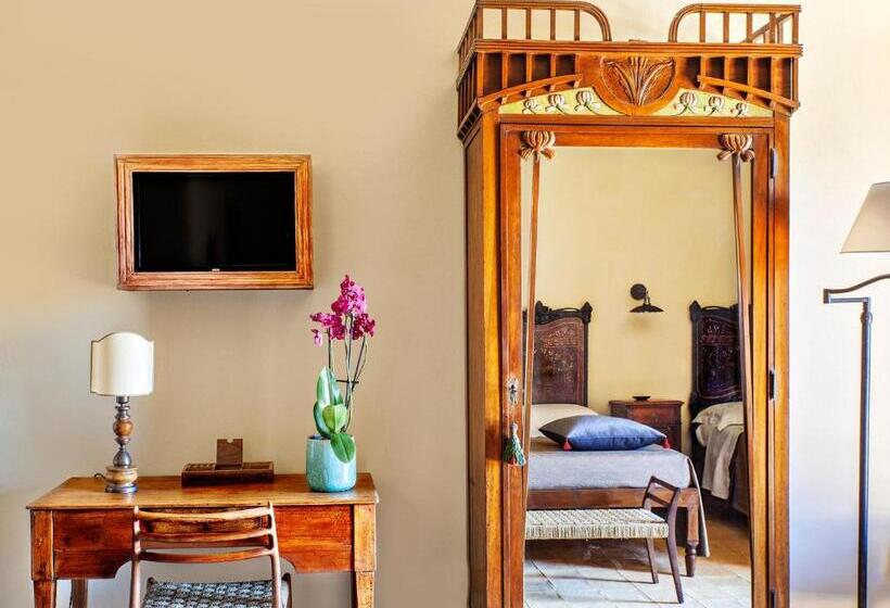 חדר דלוקס לשלושה עם נו לים, Baglio Giammaccaro