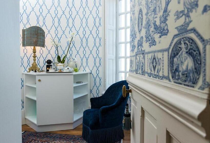 جناح سوبيريور, Château De Beauvais