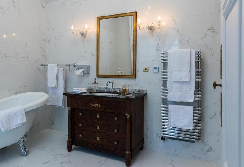 غرفة سوبيريور, Château De Beauvais