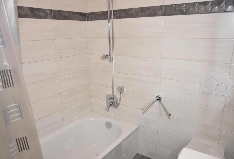 דירת חדר, Ebersheim Luxus Plaza