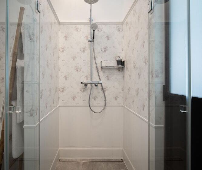 スタンダードトリプルルーム, Le Clos De La Rousselière B And B