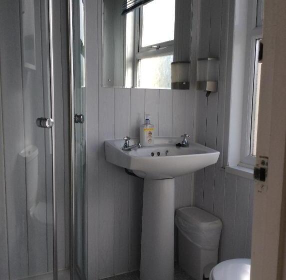 带共用浴室的标准房间, Alexander B&b