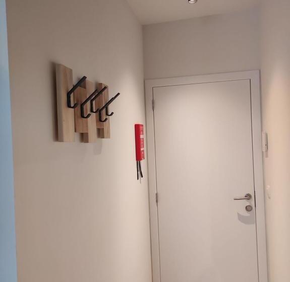 标准工作室, B&b In Den Roden Schilt