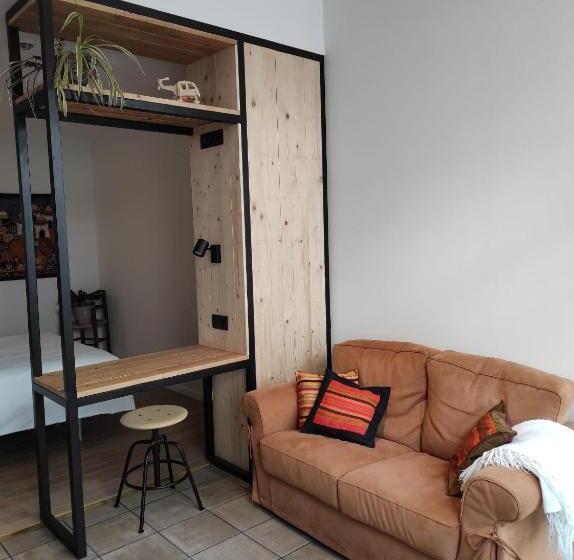 스탠다드 스튜디오, B&b In Den Roden Schilt