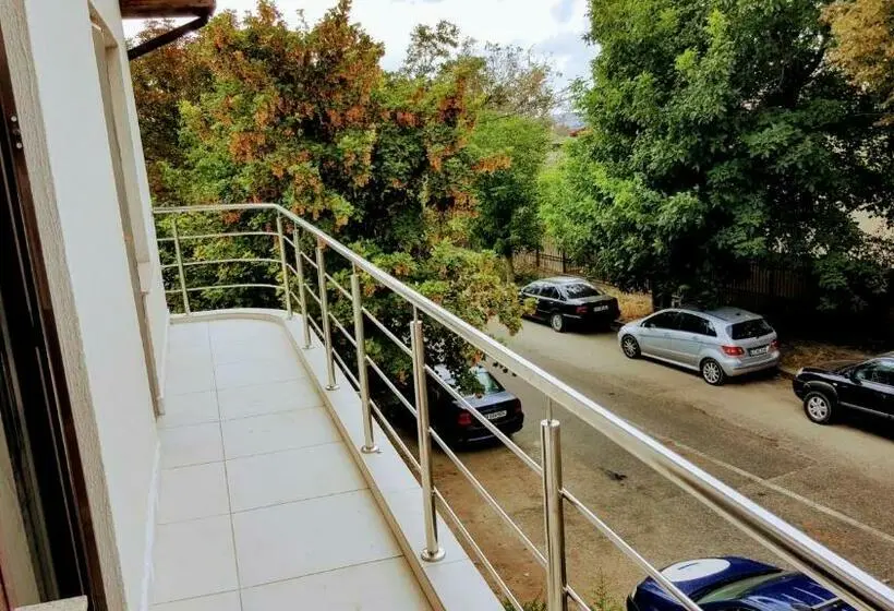 バルコニー付きスタンダードルーム, Villa Sanitas