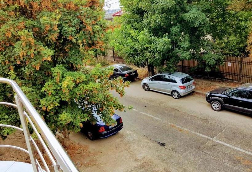 Номер Стандарт с Балконом, Villa Sanitas