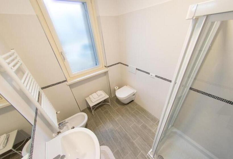 דירת פנטהאוז 1 חדרי שינה, Residenza Pastrengo