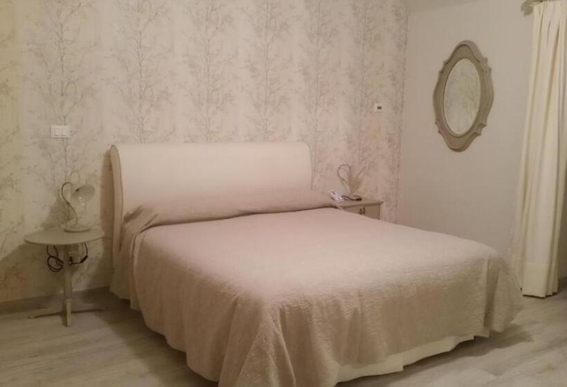 غرفة إقتصادية, Novecento Charming Room