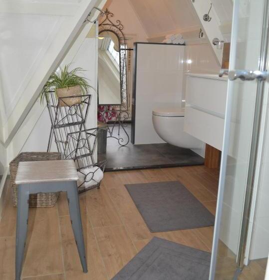 Номер Стандарт Трехместный, Bed And Breakfast Raapop