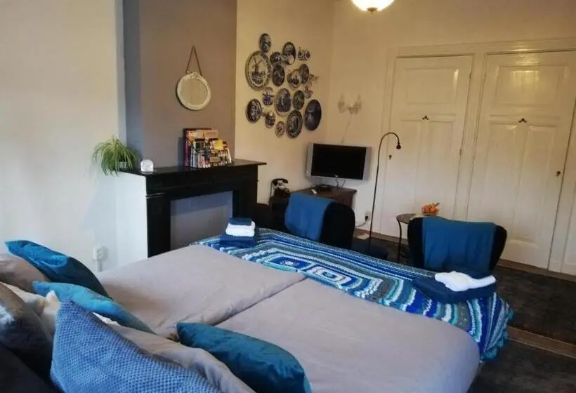 اتاق استاندارد چهار تخته, Bed And Breakfast Raapop