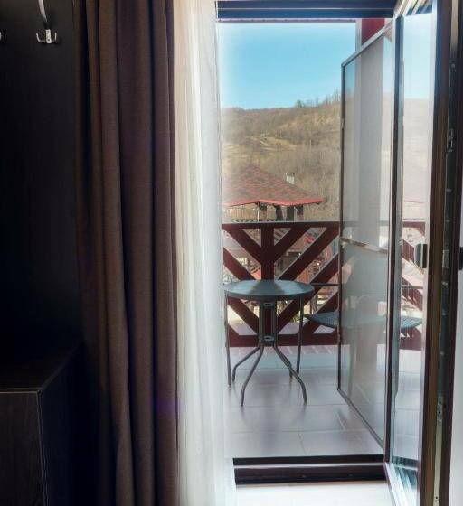 חדר סטנדרט, Pridvorul Haiducilor