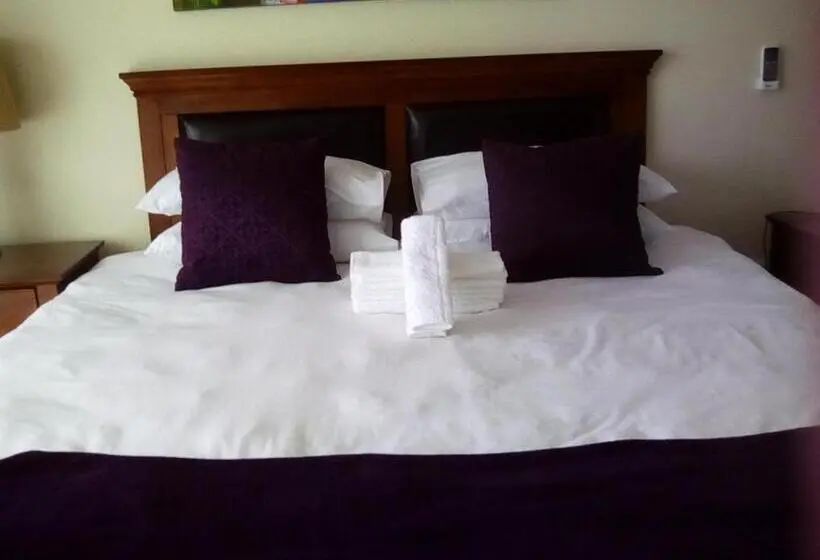 キングサイズベッドのデラックススイート, Lucolo Palace B&b   Mthatha