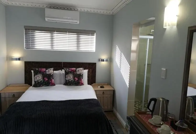 キングサイズベッドのデラックスルーム, Lucolo Palace B&b   Mthatha