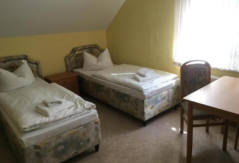 이코노미 룸 공용욕실, Hopfengrund