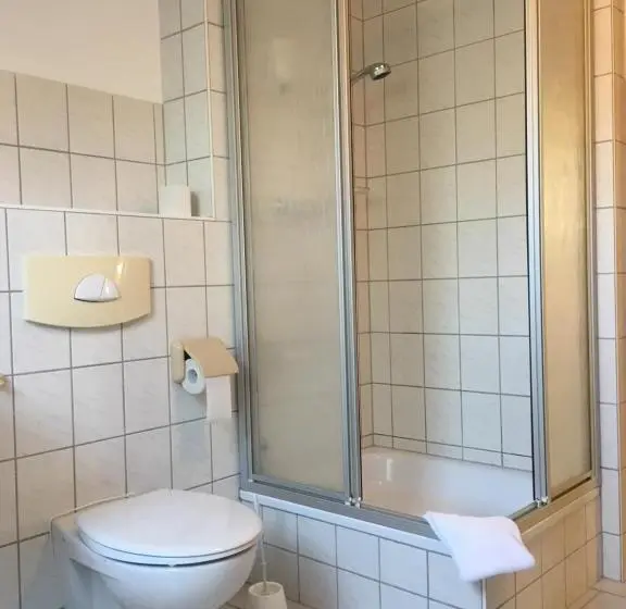 Standard-huone, Hopfengrund