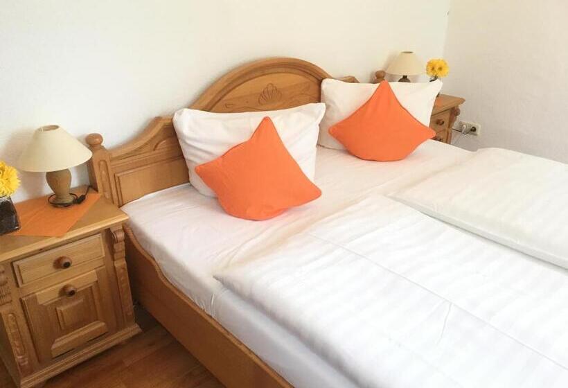 스탠다드 룸, Hopfengrund