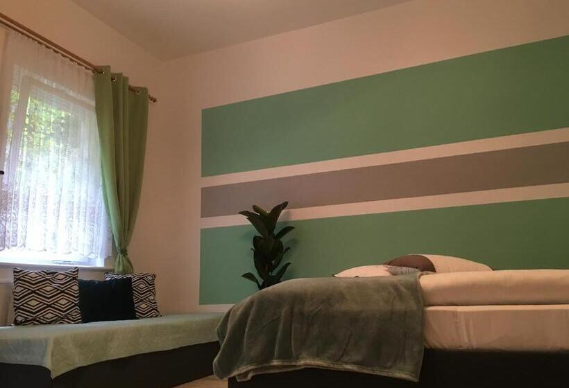 수피리어 룸, Hopfengrund