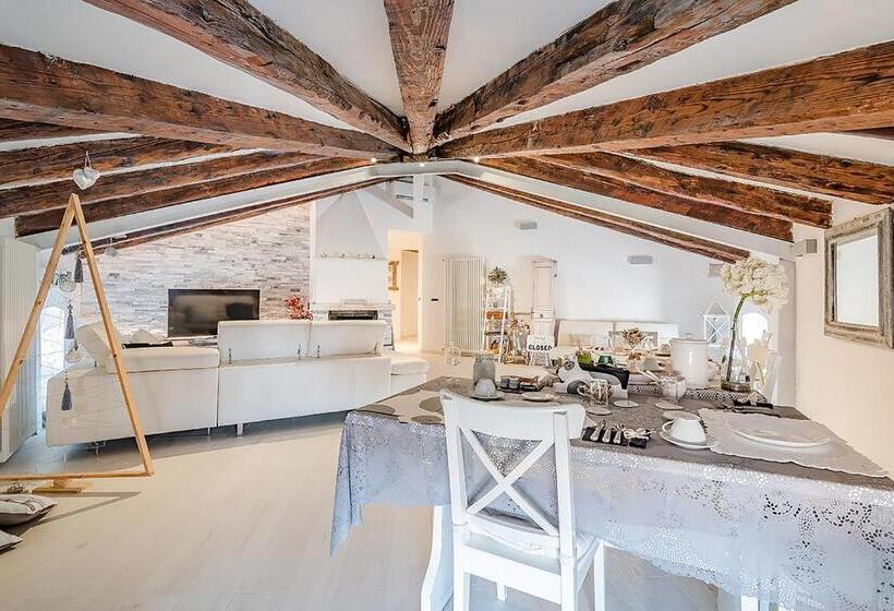 اتاق لوکس, Addicted To Paradise B&b