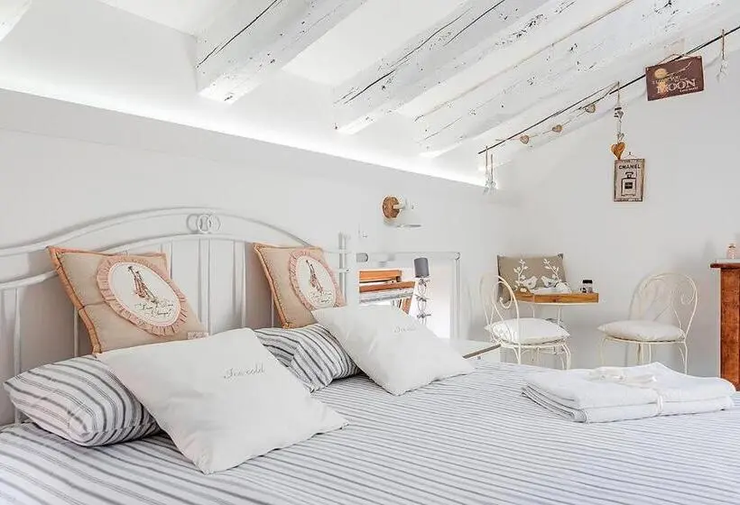 اتاق کلاسیک, Addicted To Paradise B&b