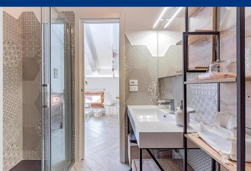 سوییت جونیور لوکس, Addicted To Paradise B&b