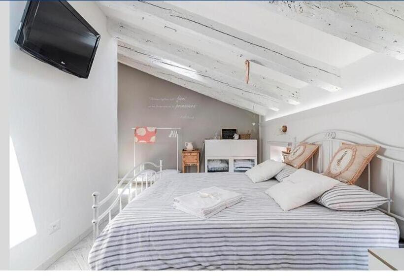 سوییت جونیور لوکس, Addicted To Paradise B&b