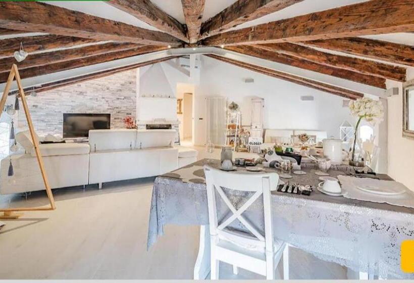 سوییت جونیور لوکس, Addicted To Paradise B&b