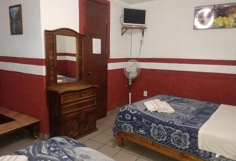 Номер Стандарт Трехместный, Hospedaje San Antonio Tepoztlán