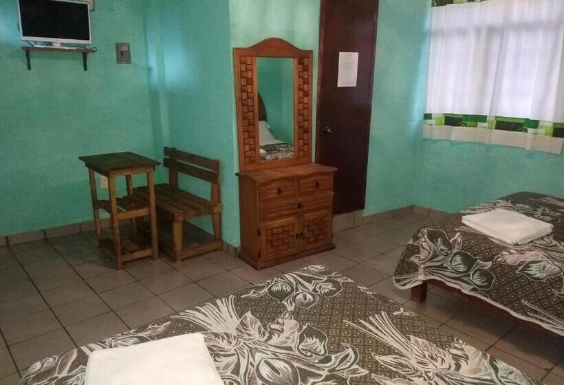 Четырехместный Номер Стандарт, Hospedaje San Antonio Tepoztlán
