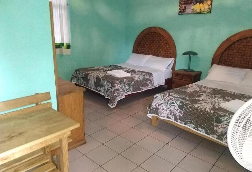 Четырехместный Номер Стандарт, Hospedaje San Antonio Tepoztlán
