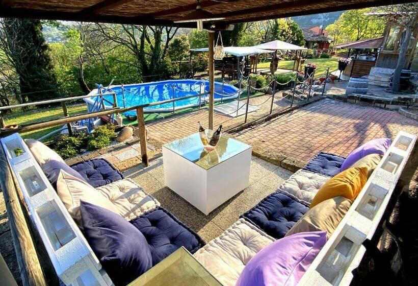 חדר סטנדרט, Brojo Hill