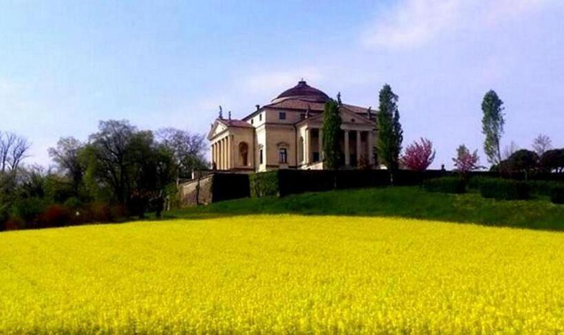 חדר סטנדרט, Brojo Hill