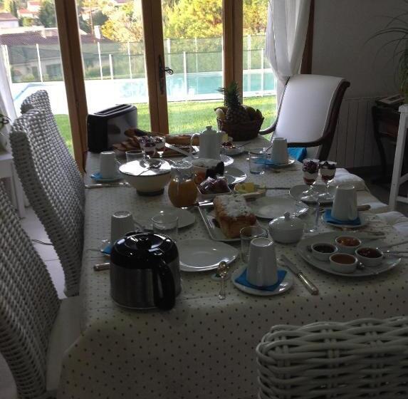 Номер Стандарт Вид на Сад, Bed & Breakfast Les Lillas