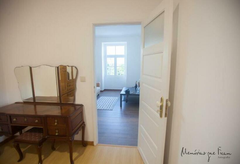 침실 3개 주택, Coutorural