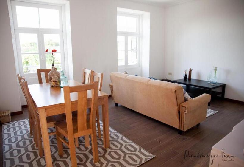 침실 3개 주택, Coutorural