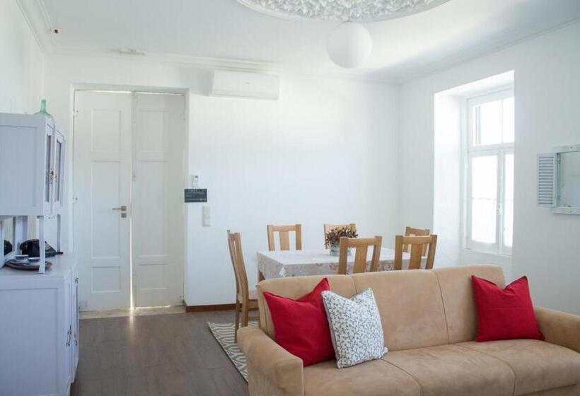 침실 3개 주택, Coutorural