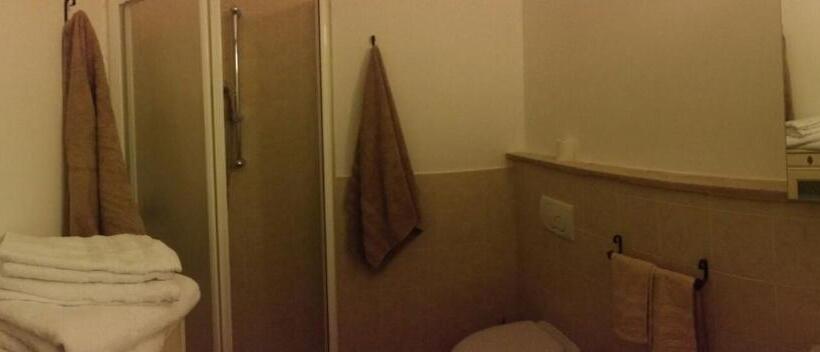 סטודיו משפחתי, Monolocale Lori