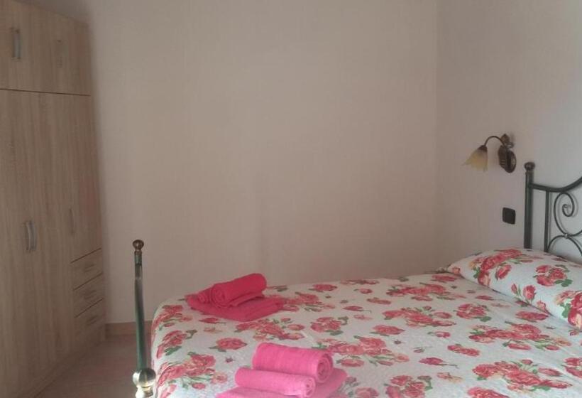 Quarto Estandar com Sacada, B&b S Apposentu