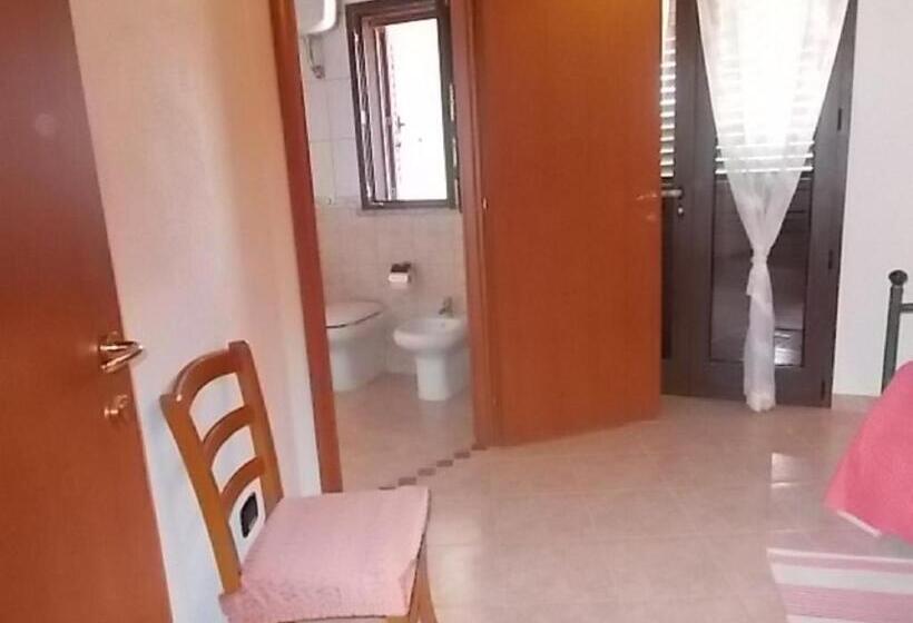 Quarto Estandar com Sacada, B&b S Apposentu