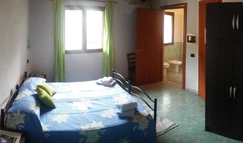 חדר סטנדרט לארבעה, B&b S Apposentu