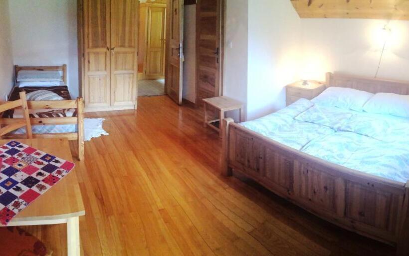 اتاق استاندارد سه تخته با بالکن, Farm Stay Juvanija
