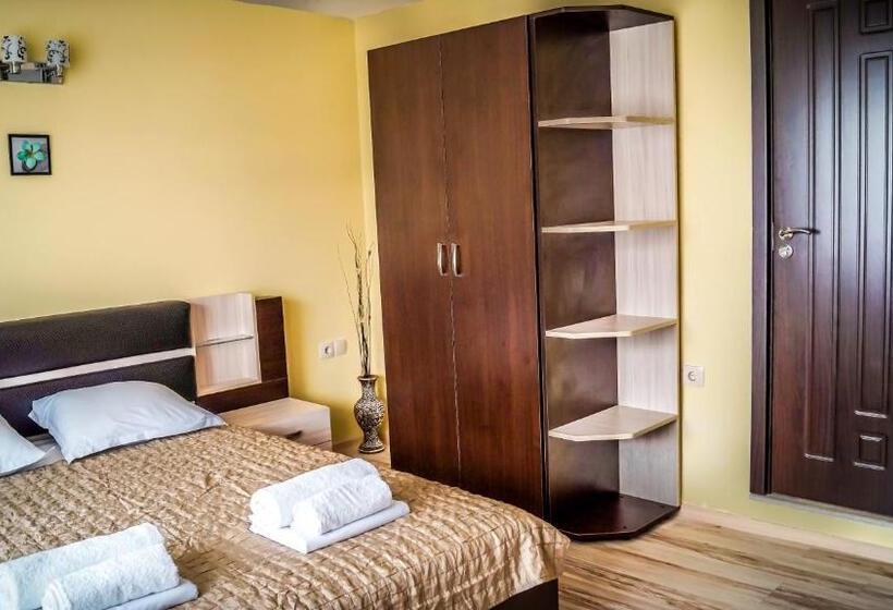 Апартаменты 1 Спальня Вид на Сад, Guest House Meridi
