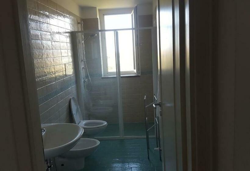 스탠다드 룸, La Tortora