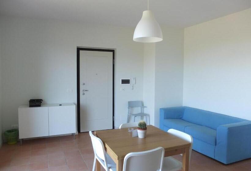 테라스 싱글룸, La Tortora