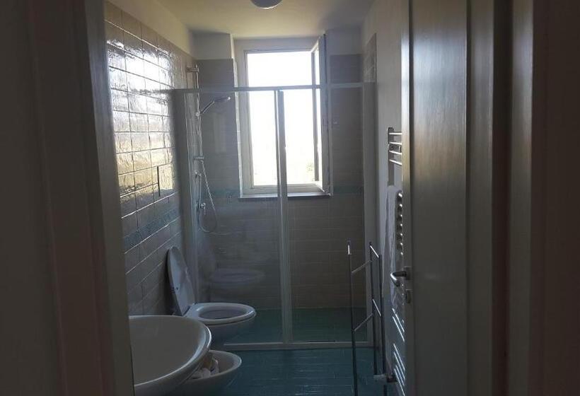 스탠다드 룸, La Tortora