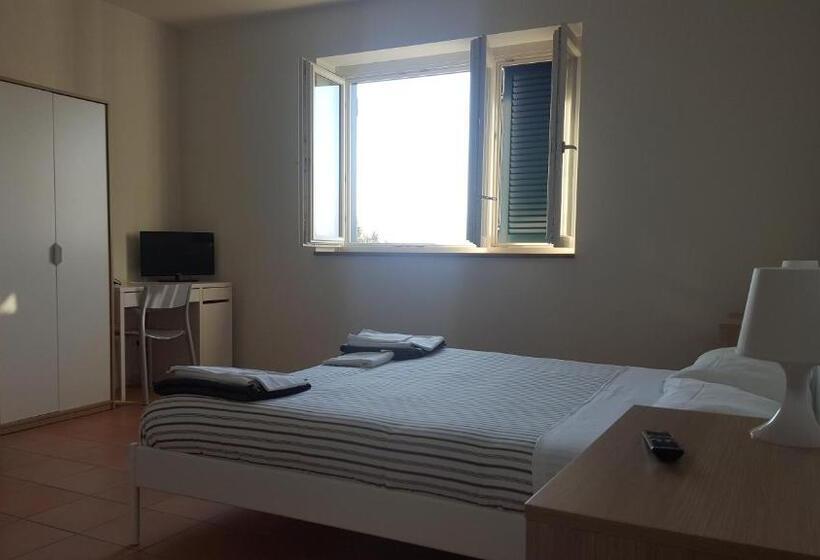 스탠다드 룸, La Tortora