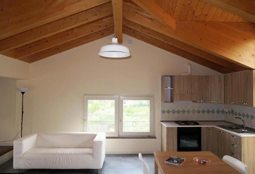 수피리어 스위트, La Tortora